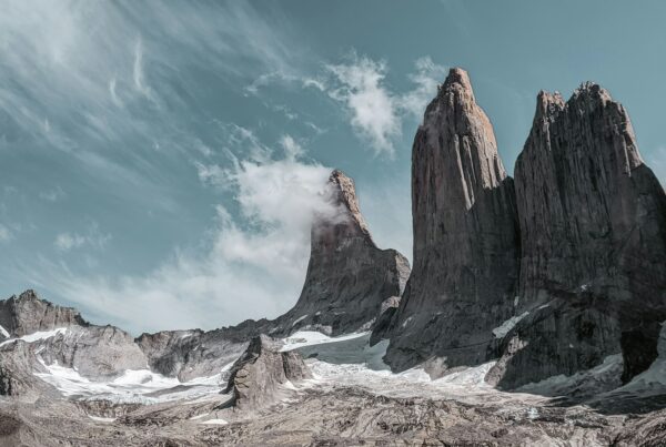 Masyw gór Torres del Paine w Patagonii.