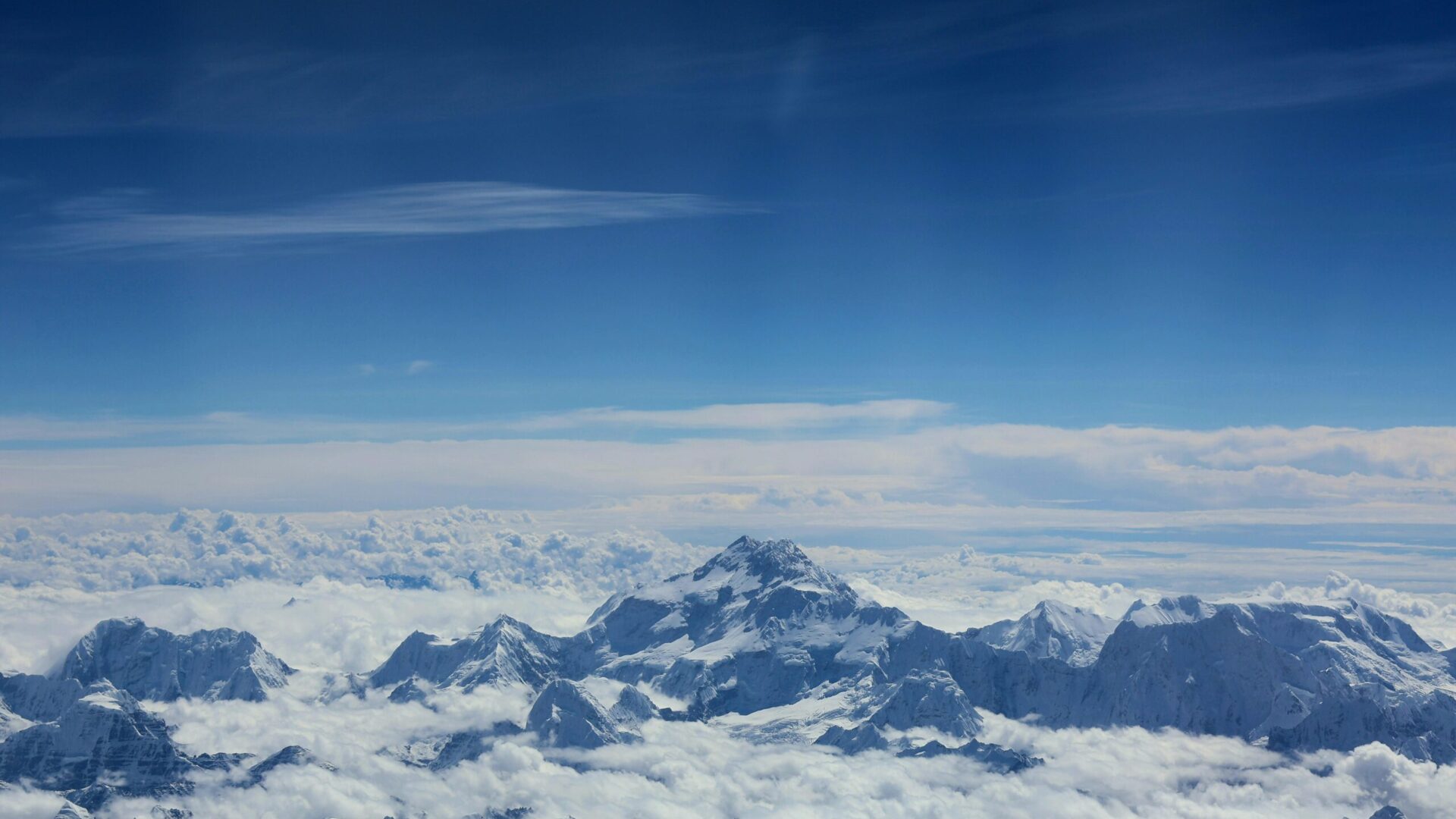 Christo Prodanow 20 kwietnia 1984 zdobywa samotnie Mount Everest.